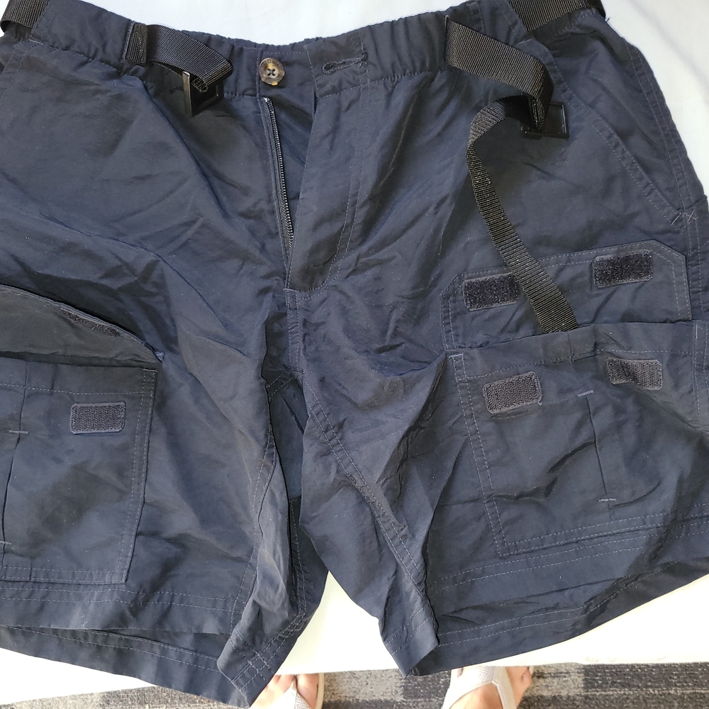 WindRiver Men's Navy Blue Cargo Shorts Size 32    Small